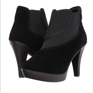 Bernie Mev. Hilla Suede Black Bootie 9‎